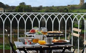 Number 33 - Bed & Breakfast